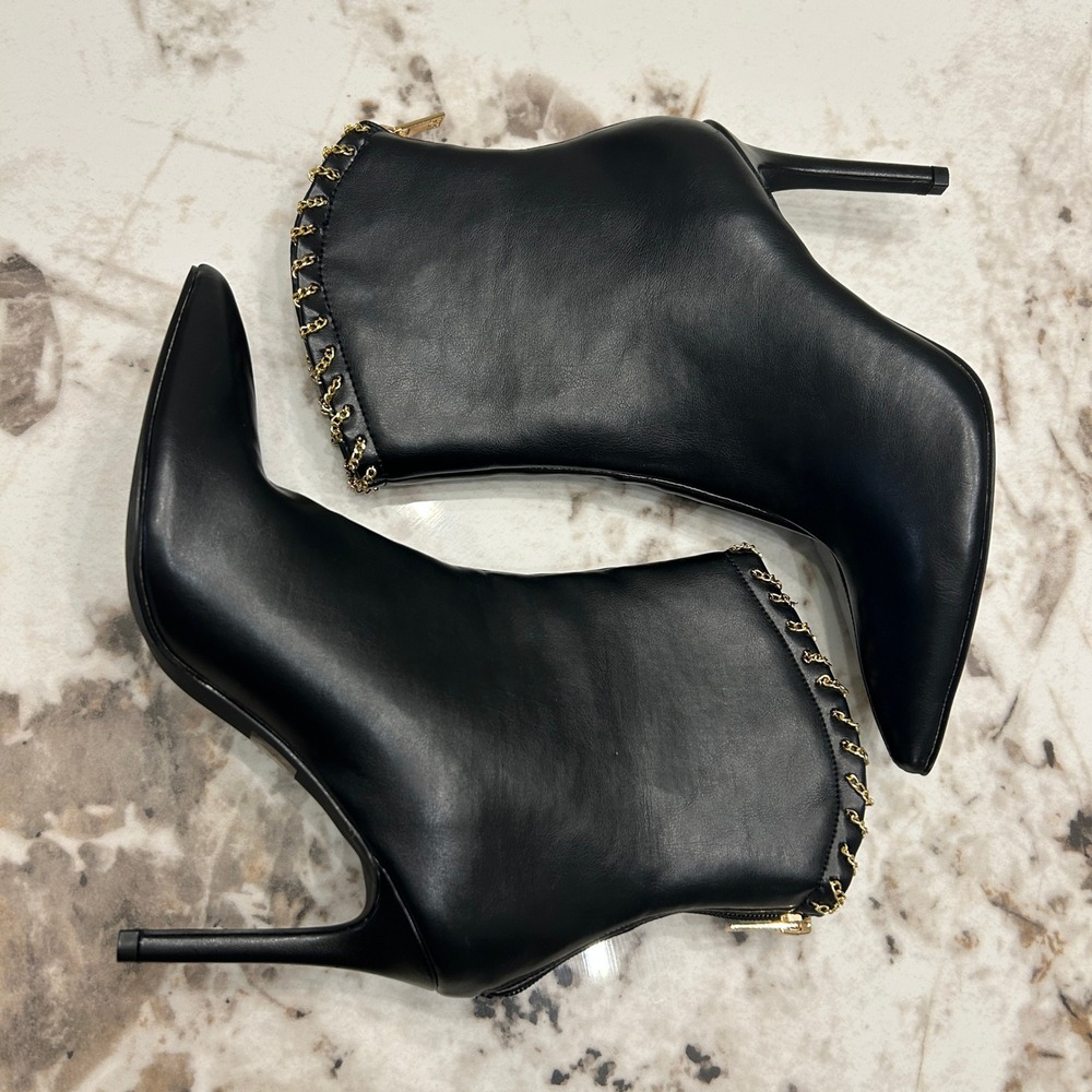 NY Collection Black Pointed Toe‎ Stiletto Heel Ankle Booties Gold Chain Trim 8.5 - Picture 7 of 14